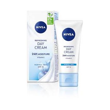 Nivea Refreshing Day Cream SPF15 50ML